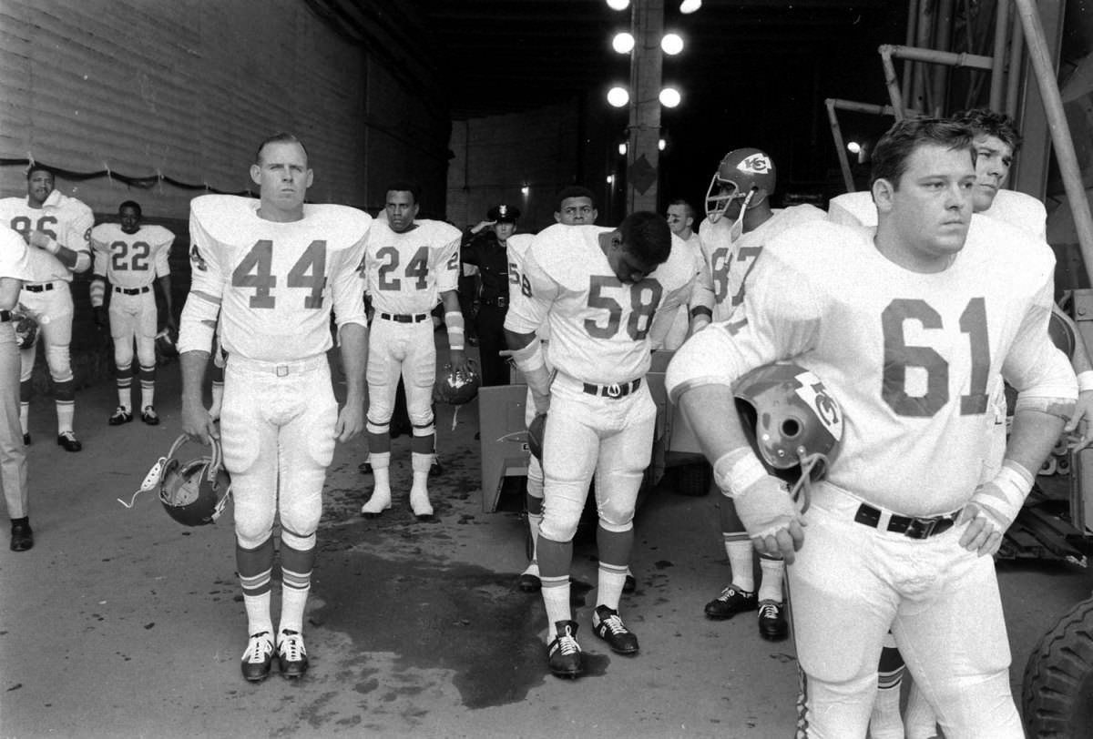 The Kansas City Chiefs wait to take the field against the Packers prior to the start of Super Bowl I, Los Angeles, 1967