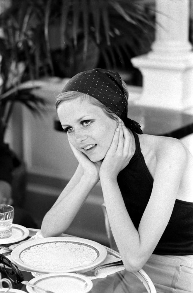 Twiggy in California, 1967.