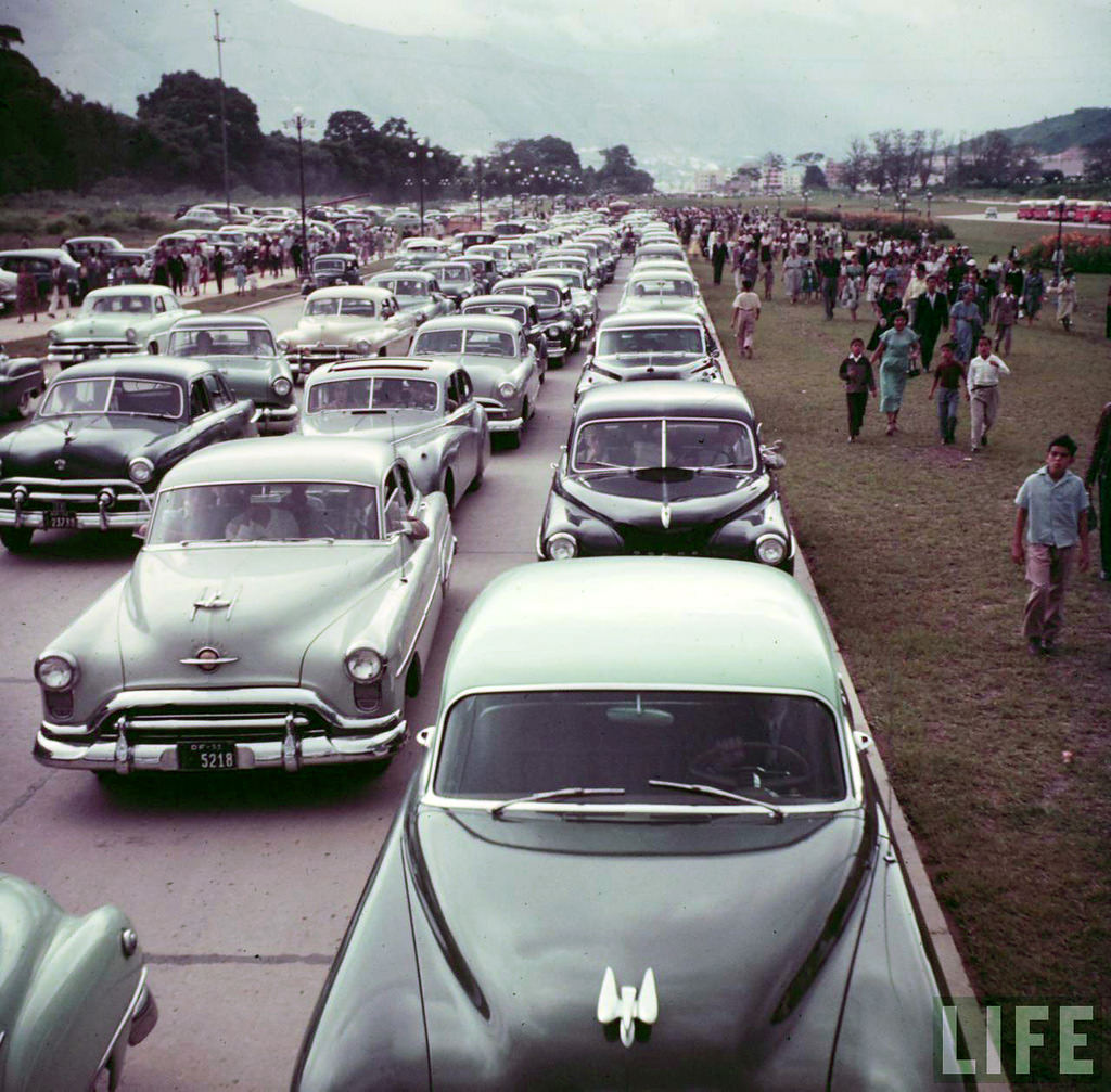 Everyday Life of Venezuela in 1953 through these Vintage Photos