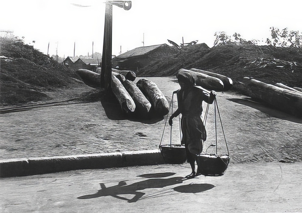 Everyday Life in 1920s Vietnam: A Glimpse into the Past through the Lens of Charles Peyrin