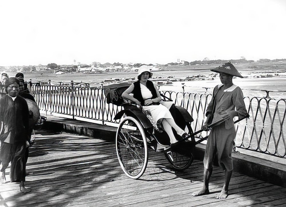 Everyday Life in 1920s Vietnam: A Glimpse into the Past through the Lens of Charles Peyrin