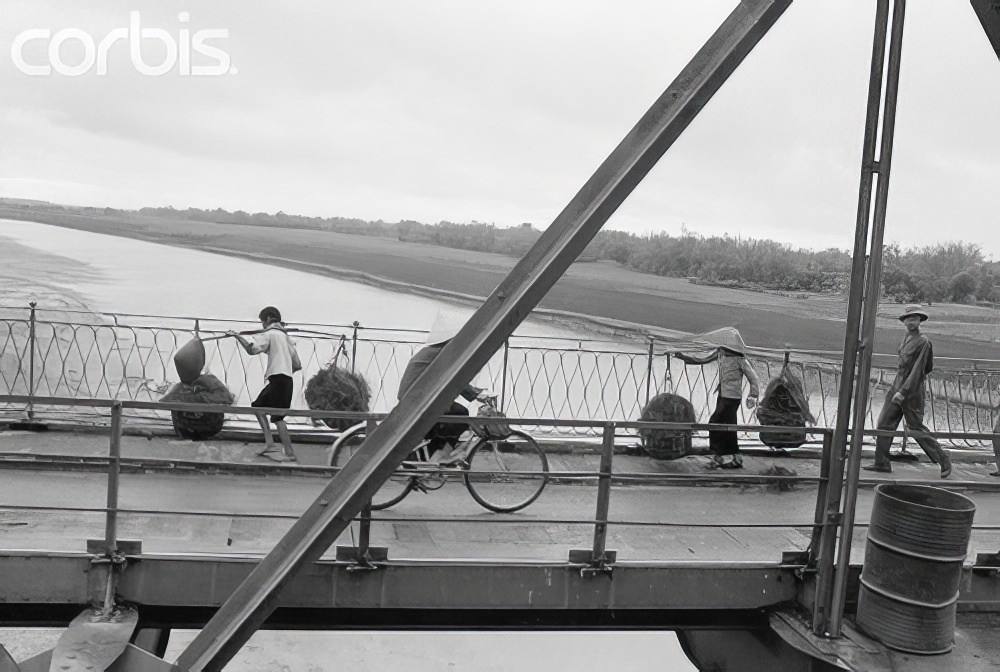 Everyday Life in 1920s Vietnam: A Glimpse into the Past through the Lens of Charles Peyrin