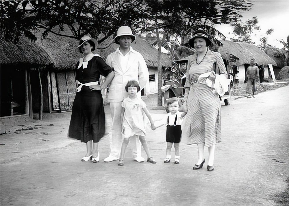 Everyday Life in 1920s Vietnam: A Glimpse into the Past through the Lens of Charles Peyrin