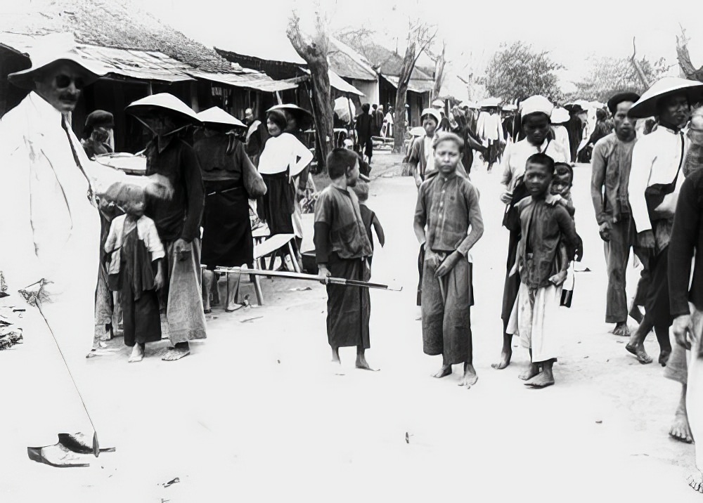 Everyday Life in 1920s Vietnam: A Glimpse into the Past through the Lens of Charles Peyrin