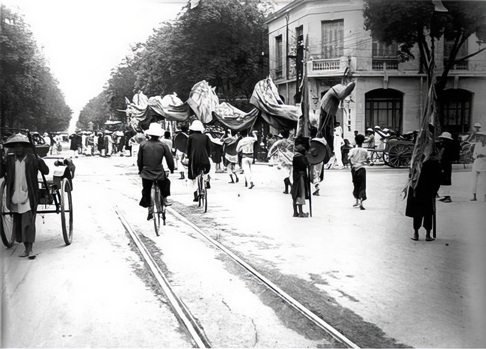 Everyday Life in 1920s Vietnam: A Glimpse into the Past through the Lens of Charles Peyrin