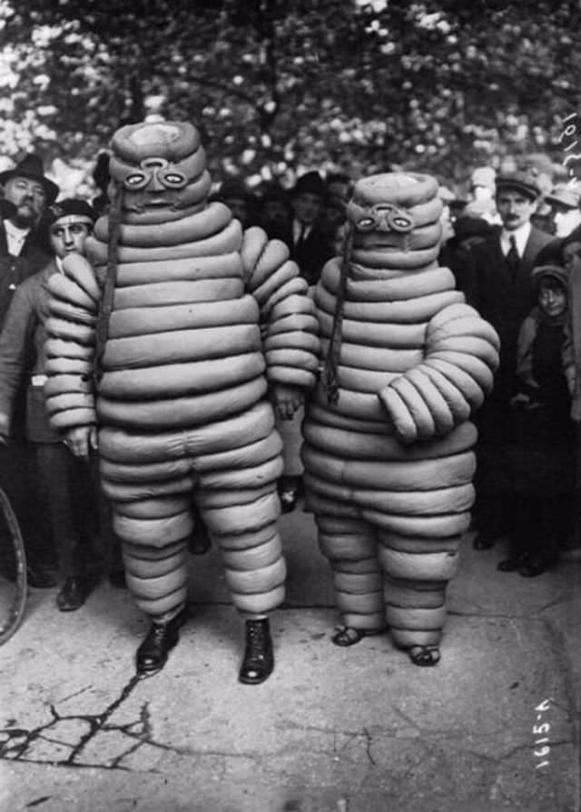 Spooktacularly Strange: Bizarre Vintage Halloween Costumes from the Past