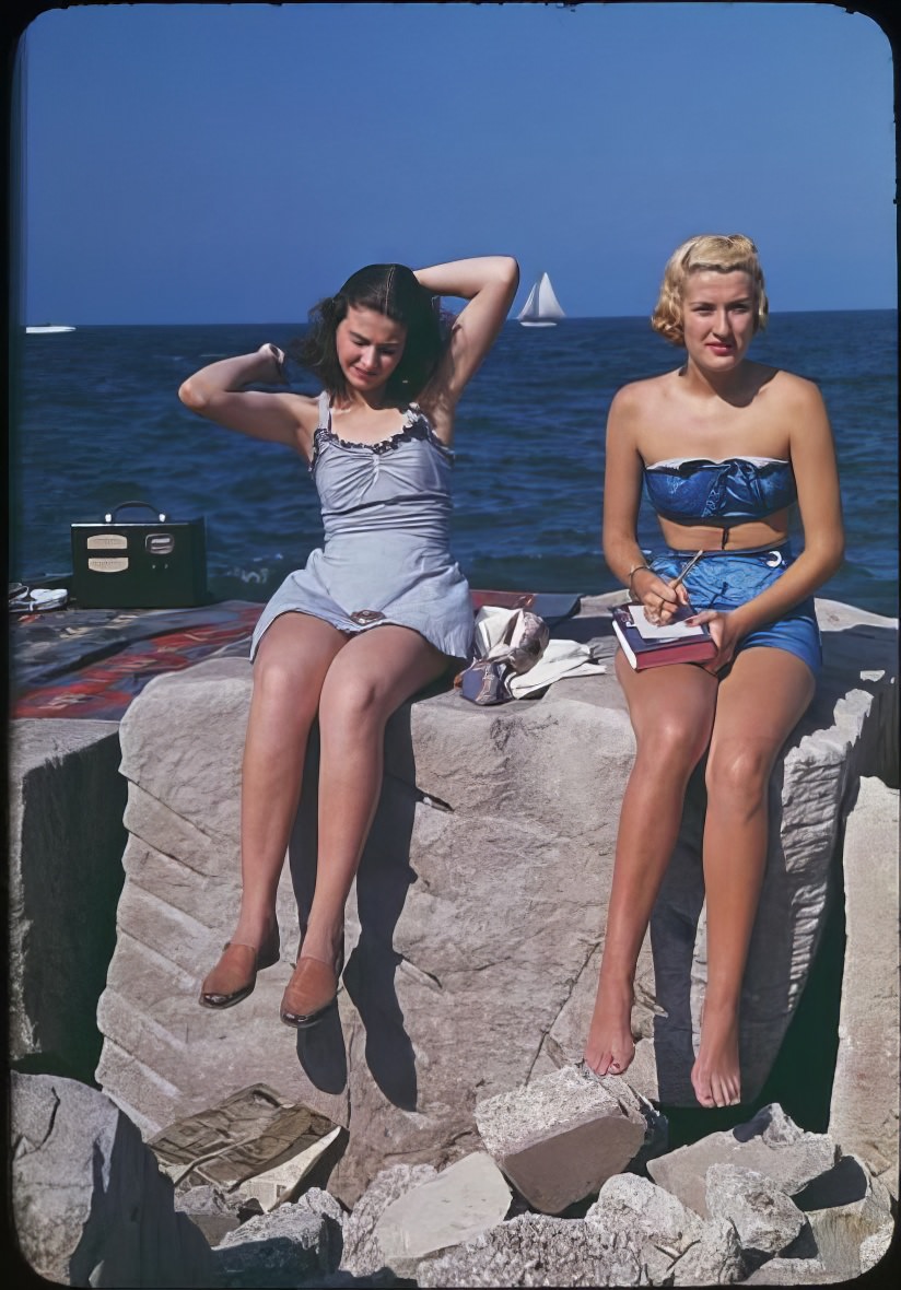 Beach Styles: What Women Wore on the Beaches in the 1940s