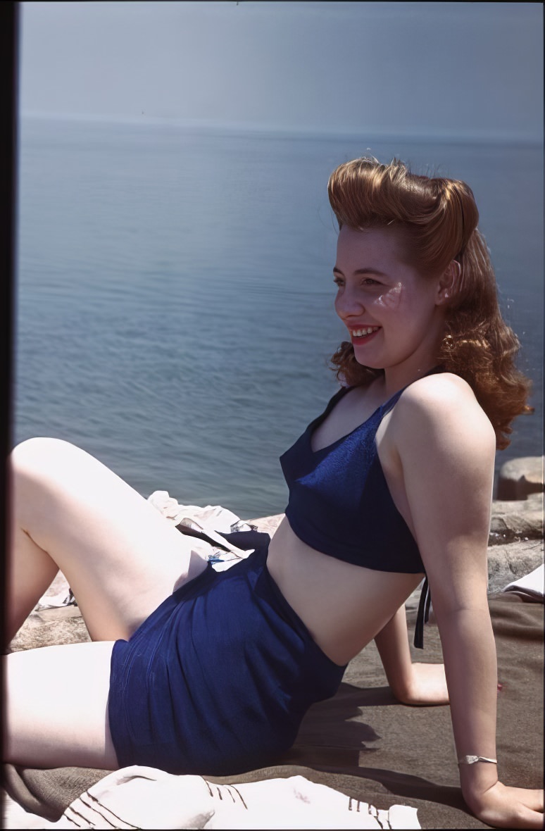 Beach Styles: What Women Wore on the Beaches in the 1940s