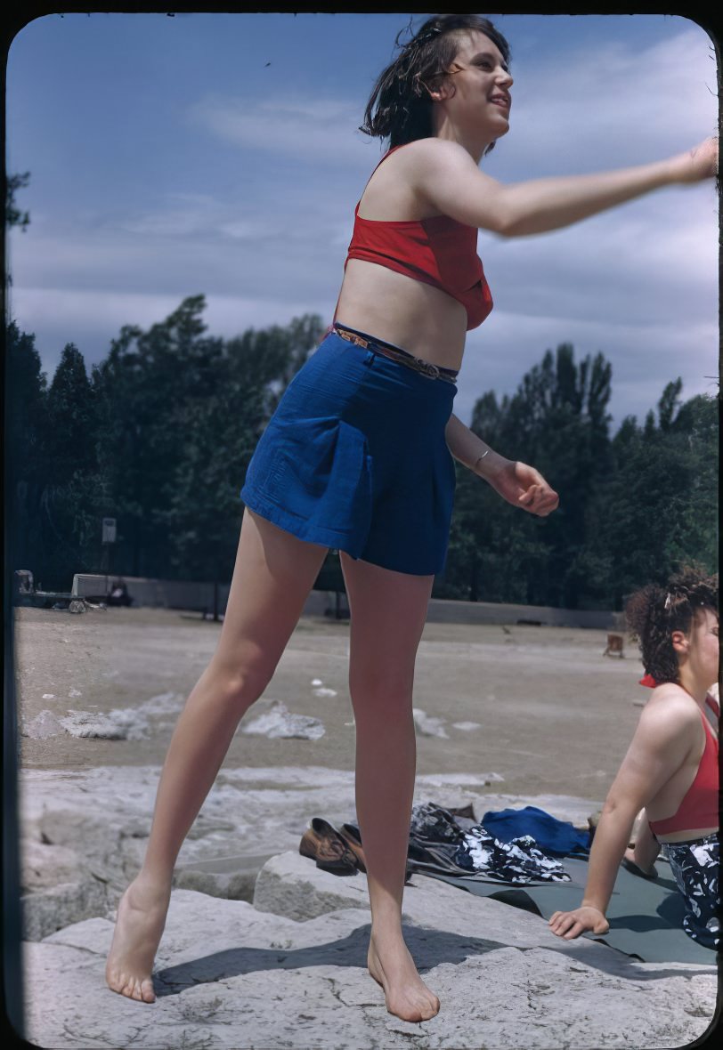 Beach Styles: What Women Wore on the Beaches in the 1940s