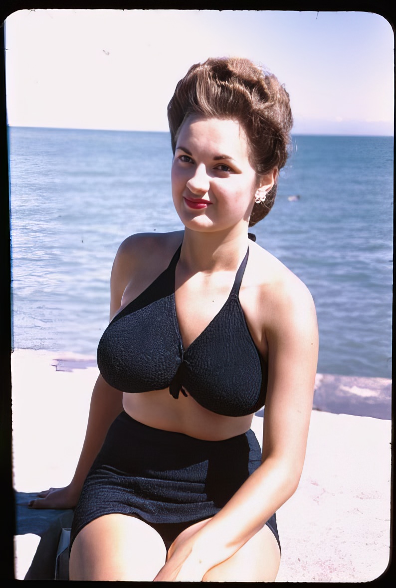 Beach Styles: What Women Wore on the Beaches in the 1940s