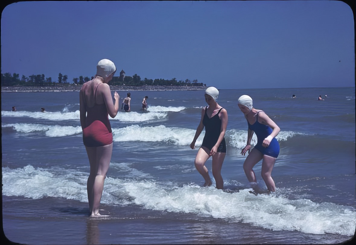 Beach Styles: What Women Wore on the Beaches in the 1940s