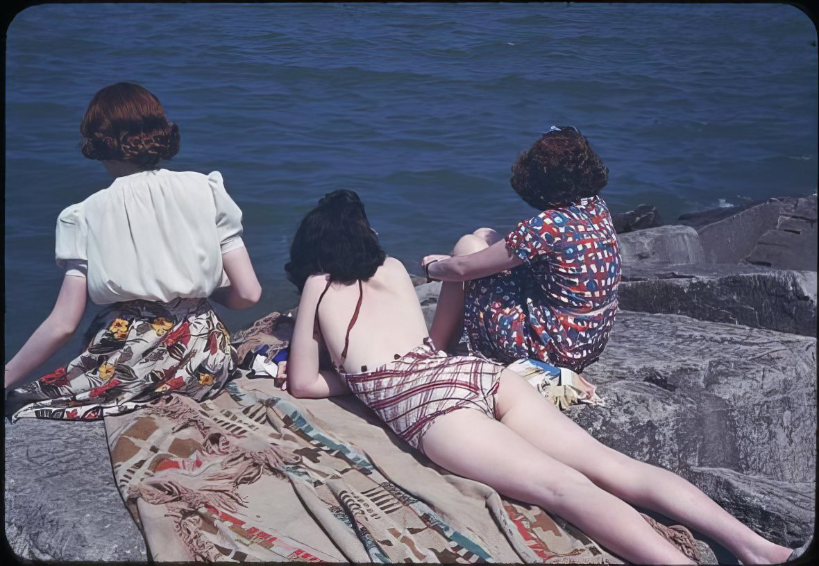 Beach Styles: What Women Wore on the Beaches in the 1940s