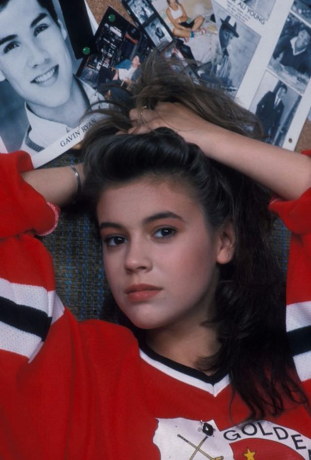 Fabulous Photos of a Young Alyssa Milano from her Early Career