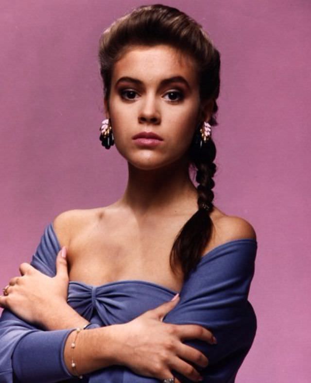 Fabulous Photos of a Young Alyssa Milano from her Early Career