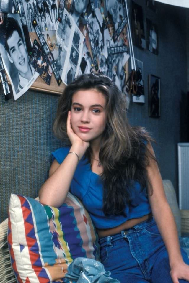 Fabulous Photos of a Young Alyssa Milano from her Early Career