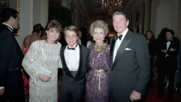 Pop Stars wiht Reagan 1980s