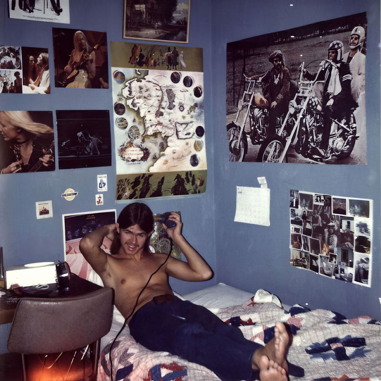 50 Cool Vintage Photos of Teenagers at Home from the 1970s