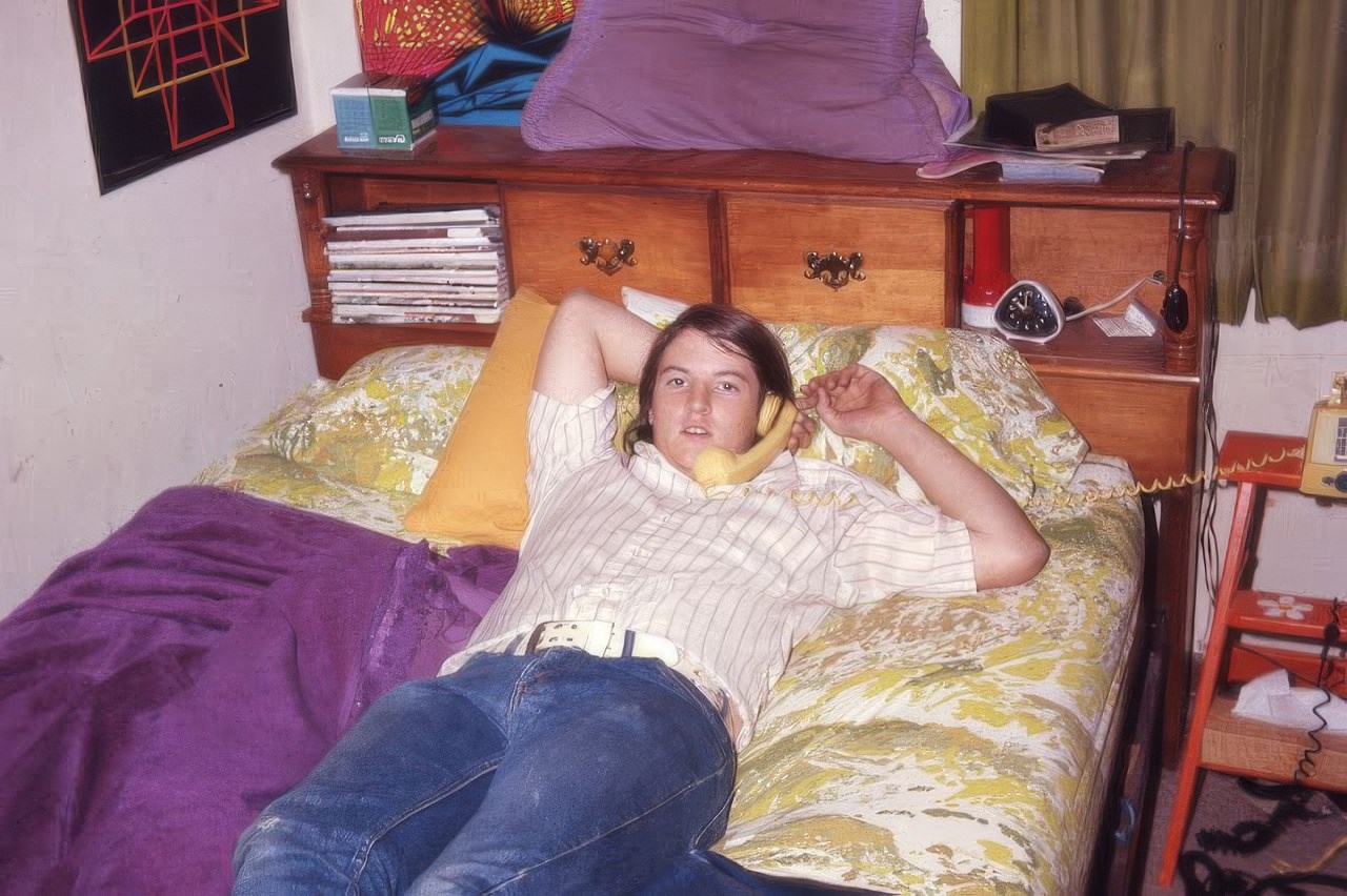 50 Cool Vintage Photos of Teenagers at Home from the 1970s