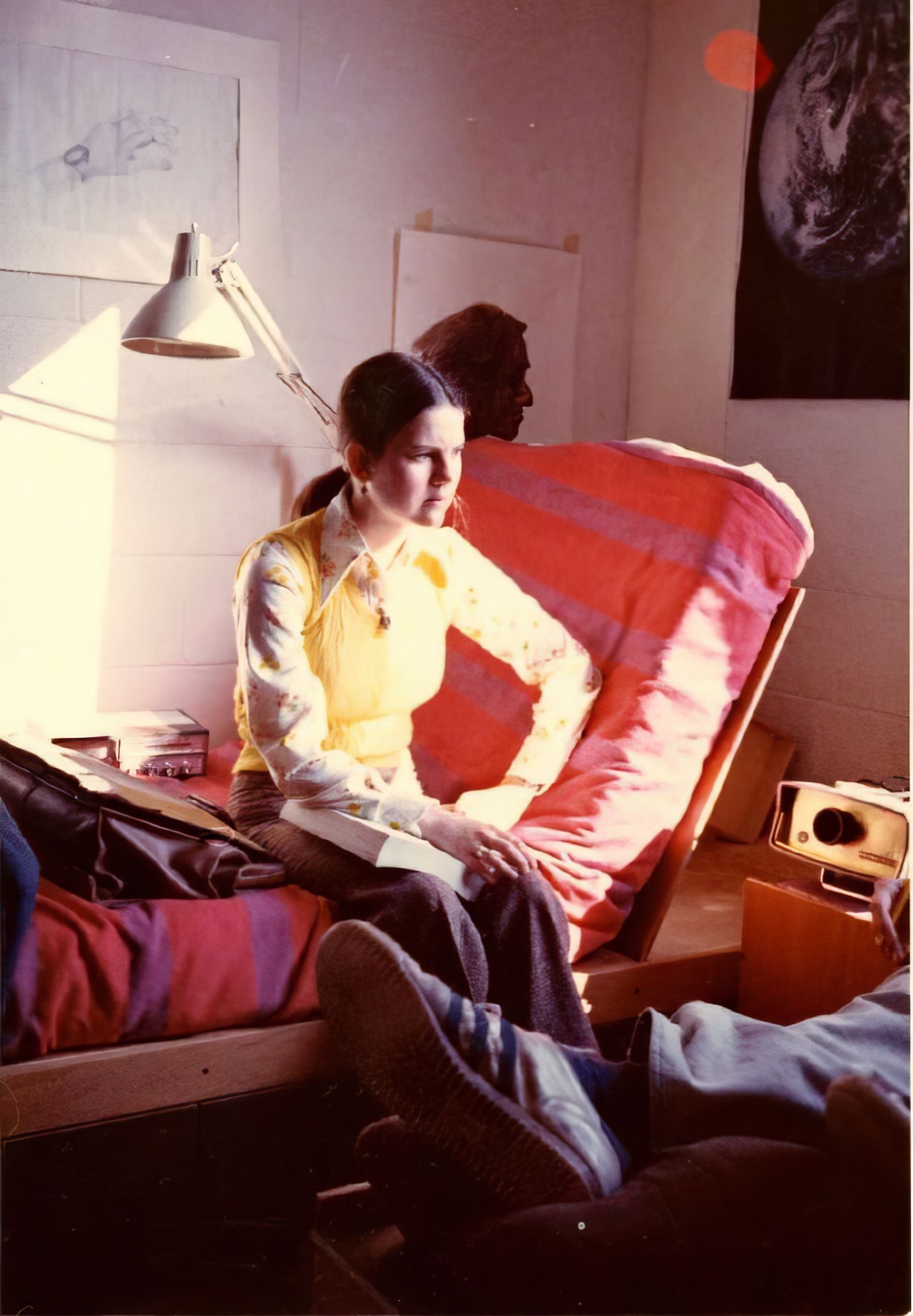 50 Cool Vintage Photos of Teenagers at Home from the 1970s