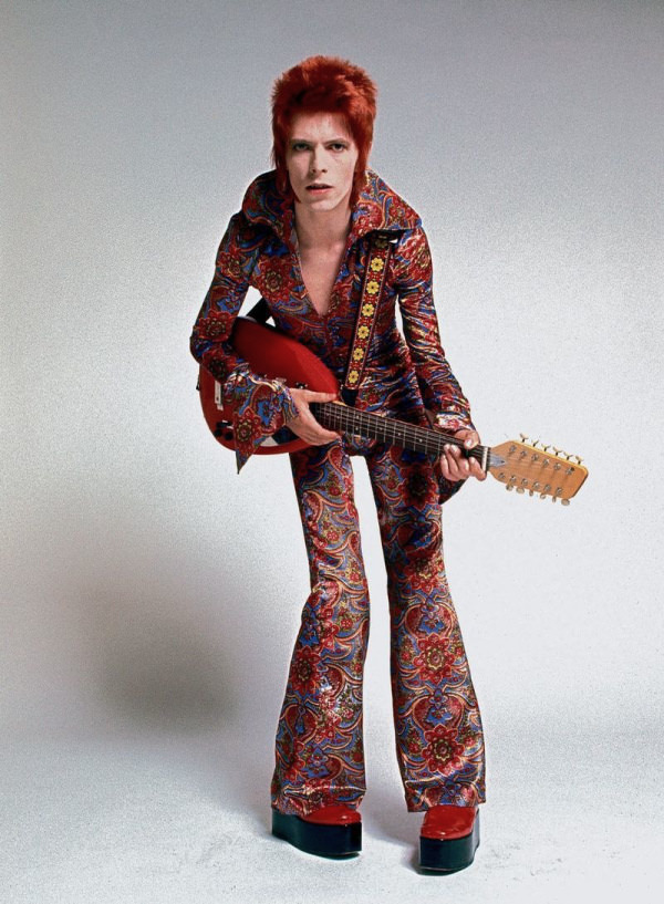 David Bowie Becomes Ziggy Stardust: The 1970s Transformation in Photos