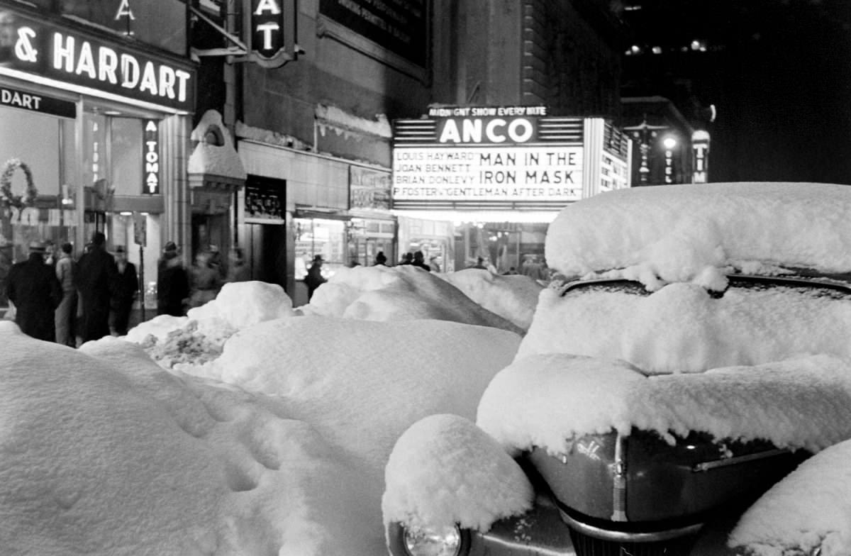 The Great Blizzard of 1947 in Photos: When New York City Disappeared Under Snow