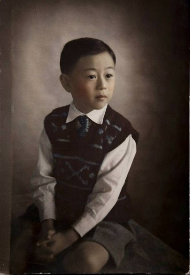 Stunning Shanghai Studio Portraits from the 1920s